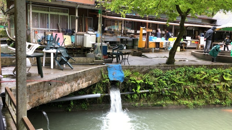 釜ケ滝マス園 1