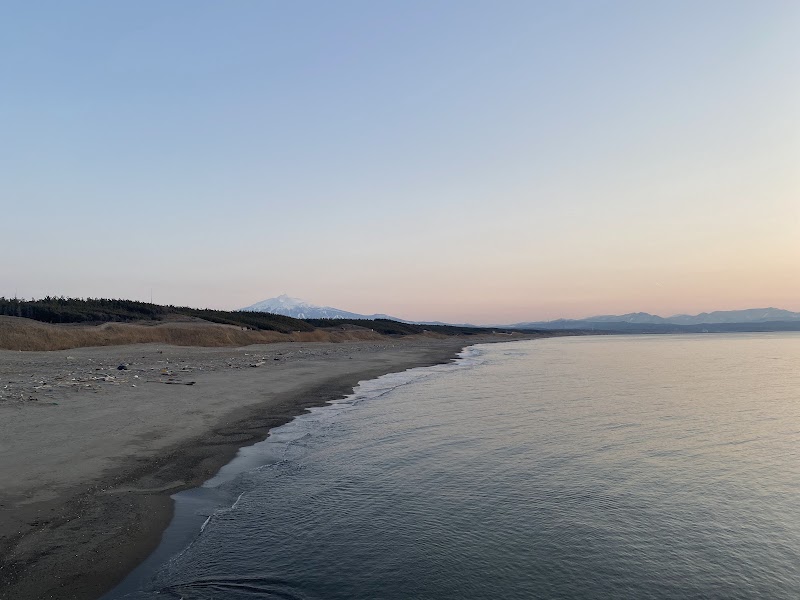 つがる漁港 日本海の防波堤 1